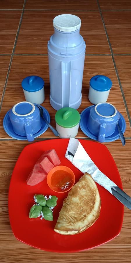 Kubu Sari Guest House Pemuteran Eksteriør billede